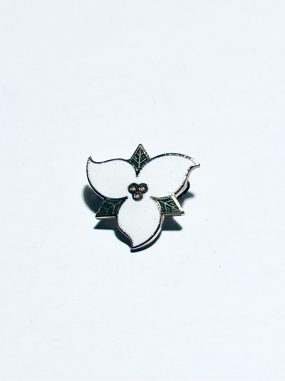 White Floral Enamel Pin Brooch - Women Jewelry